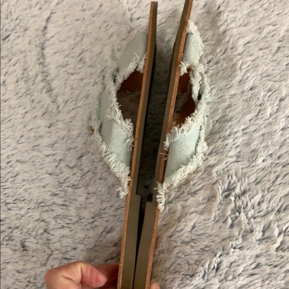 ⭐️🌸Capelli chambray raw hem criss cross slides - Picture 5 of 12